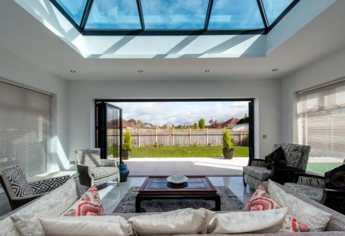 Aluminium Bi-Folds  Lantern Light